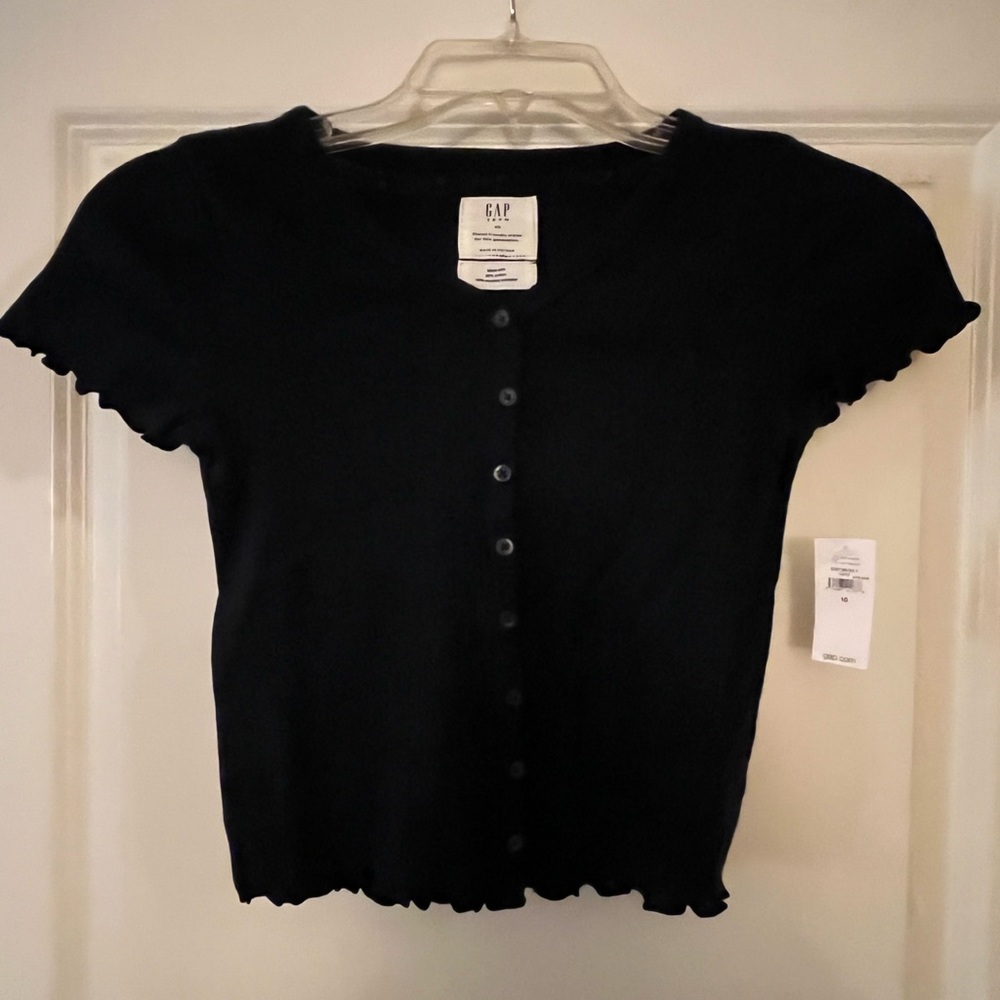 Ribbed Button Front Tee